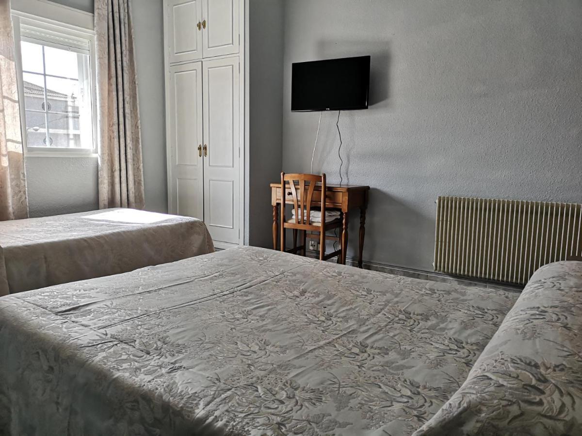 Hostal Pension Rosada Santafé Екстериор снимка